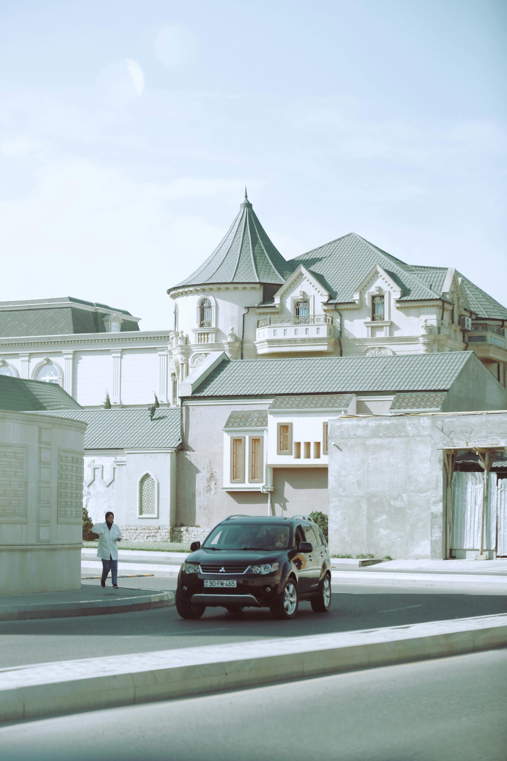 Luxury California rehab center exterior with upscale residential architecture and peaceful surroundings designed for addiction treatment, mental health recovery, and private healing.